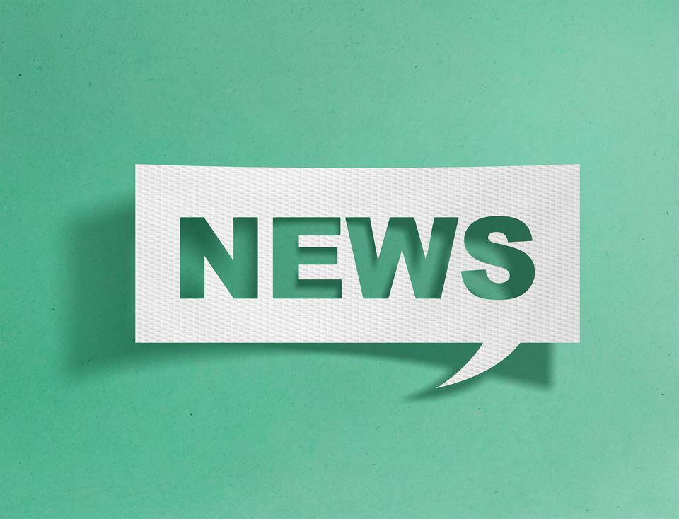 Speech bubble with news message on green background